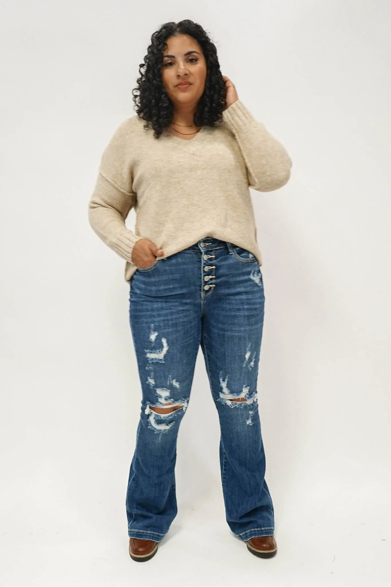 Middleton V-Neck Sweater in Beige