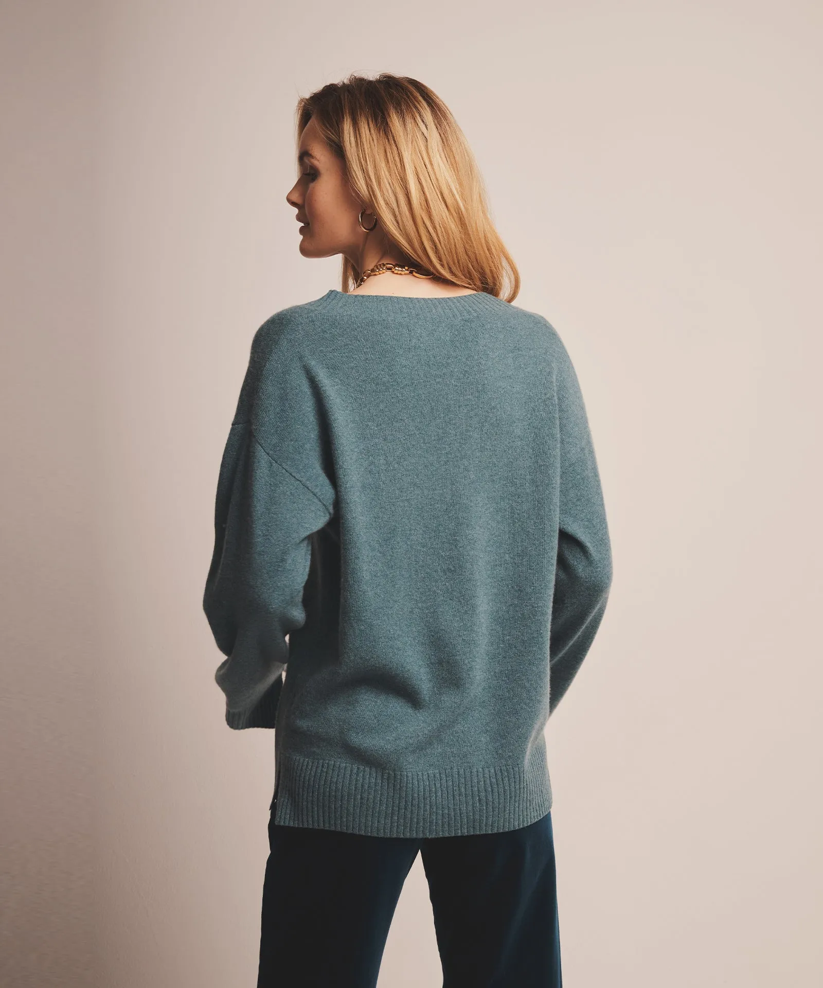 Signature Cashmere Wide Sleeve V-Neck Sweater