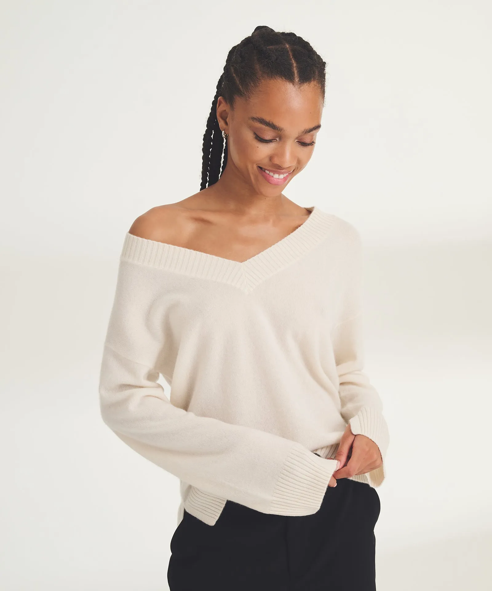 Signature Cashmere Wide Sleeve V-Neck Sweater