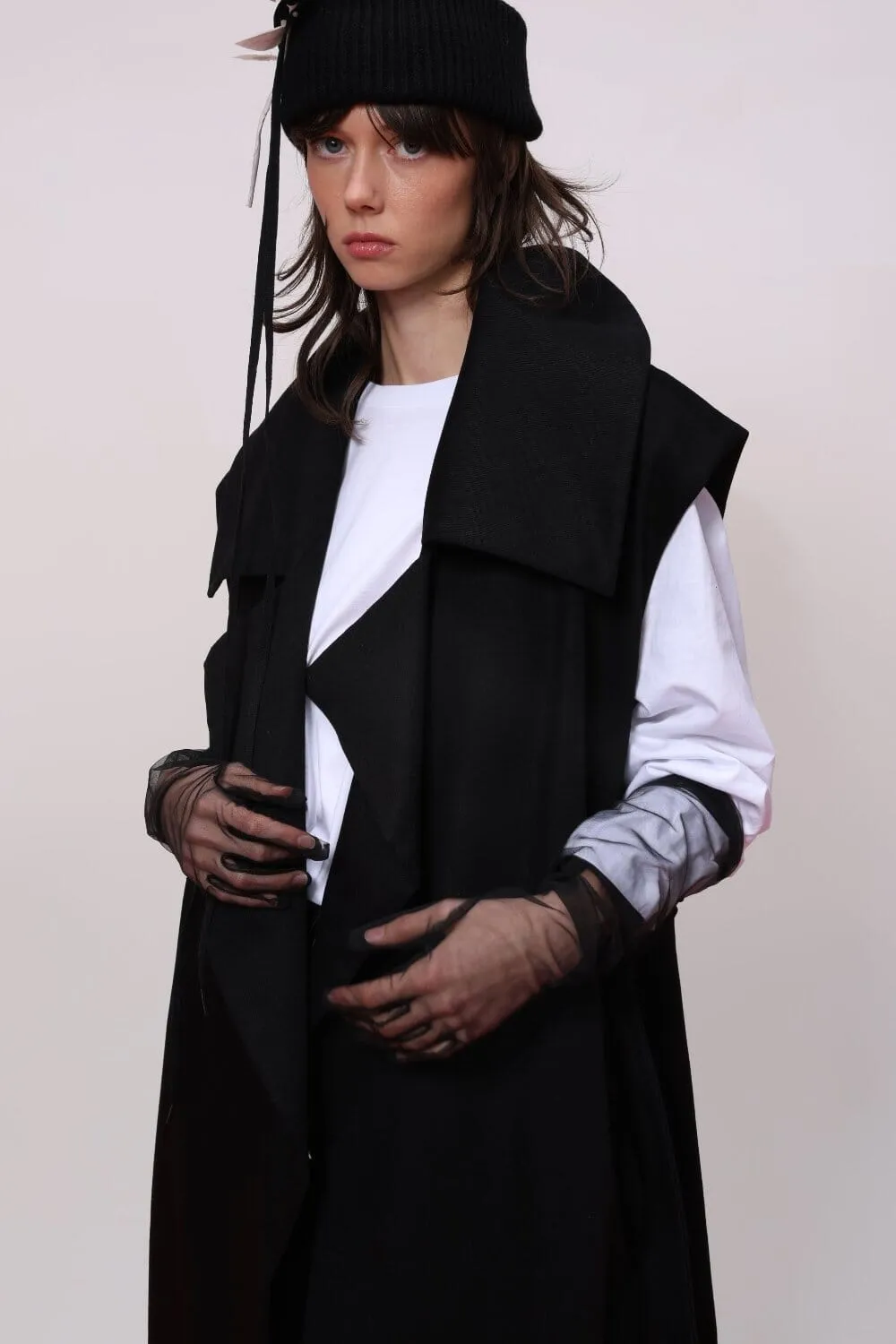 Sleeveless Belted Cotton Coat
