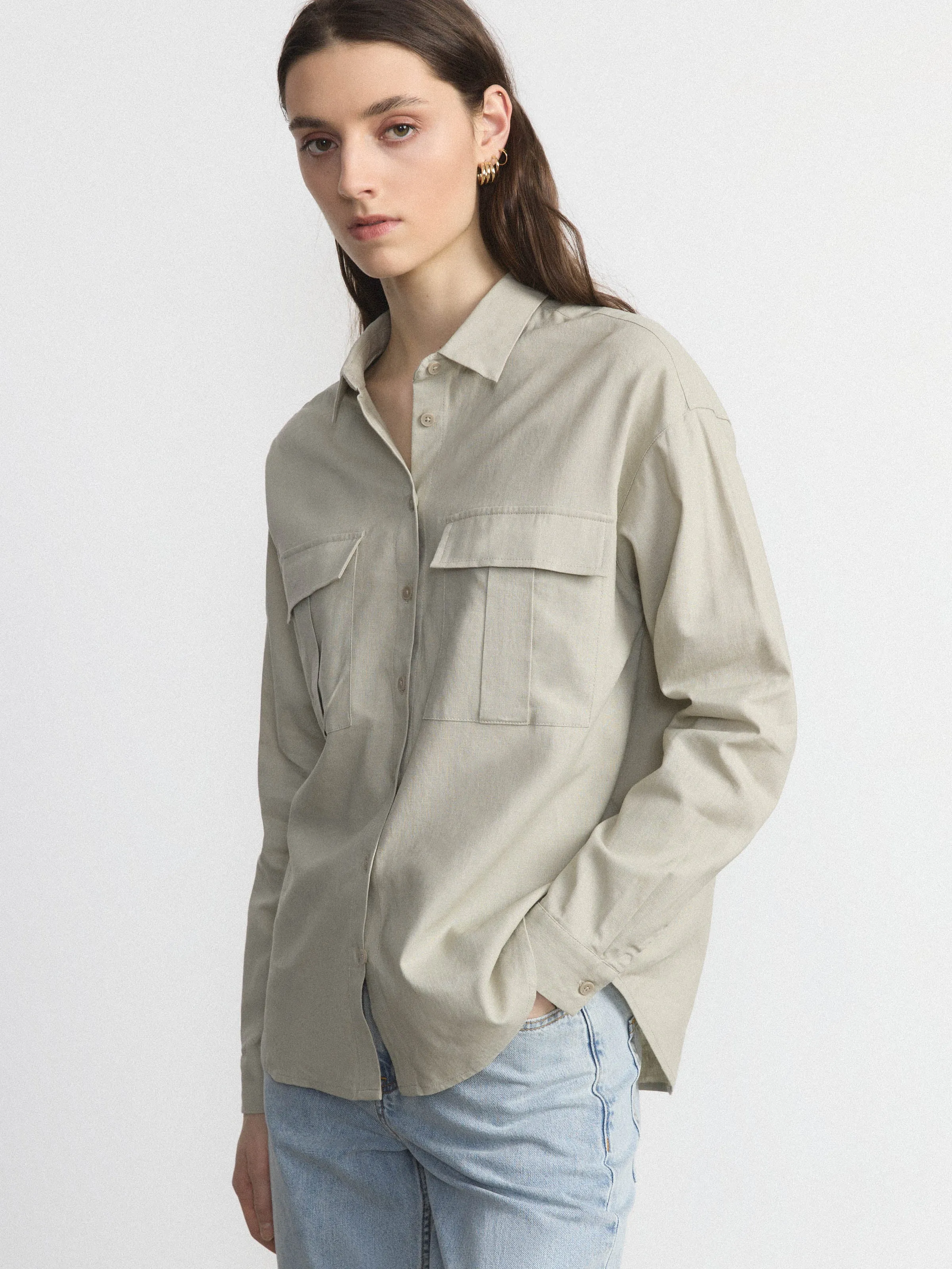 The Relaxed Linen Shirt in Light Greige
