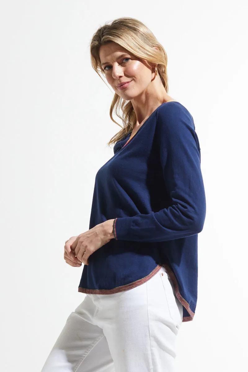 Zaket & Plover Rounded Bottom V Neck Sweater